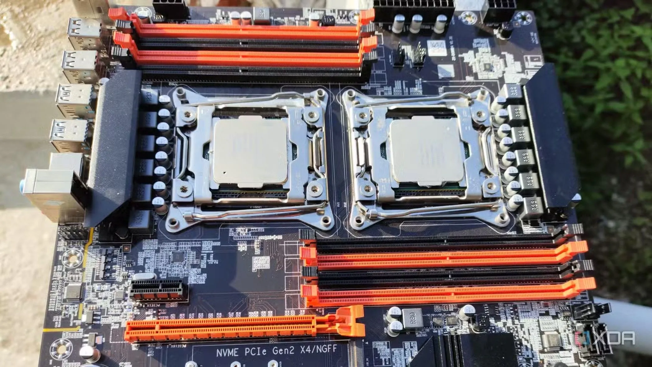 Bo mạch chủ máy chủ Xeon - linh kiện điện tử được miễn thuế nhập khẩu vào Mỹ.