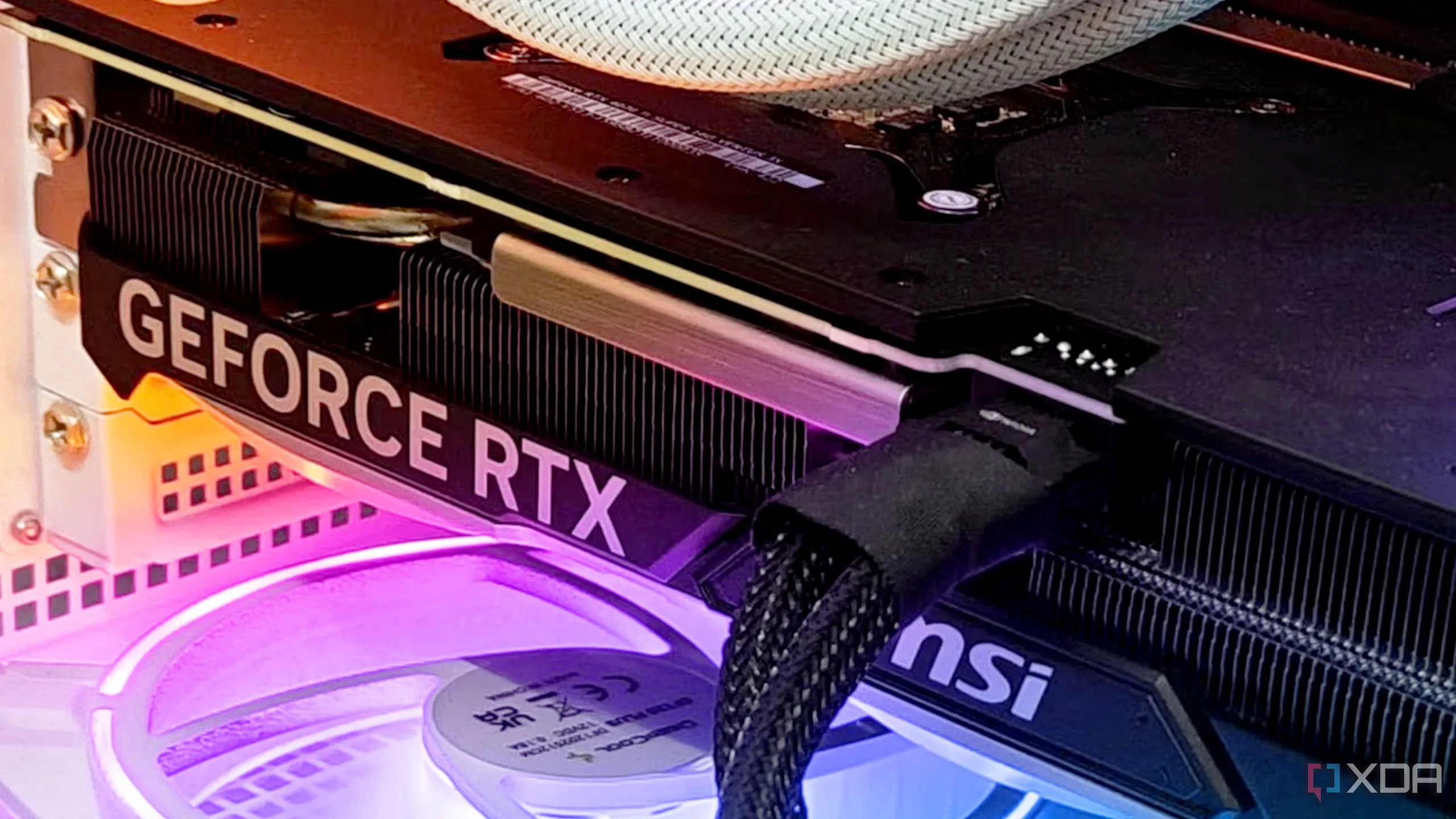 Card đồ họa NVIDIA RTX 5000 series, được hỗ trợ bởi CPU-Z 2.16