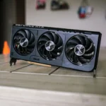 card đồ họa Nvidia RTX 5060 thể hiện công nghệ DLSS Transformer giúp giảm VRAM tiêu thụ và tăng hiệu suất