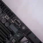 Cổng USB Type-C nội bộ trên bo mạch chủ ASUS ROG Crosshair X670E Hero, minh họa cho khả năng mở rộng kết nối qua hub USB.