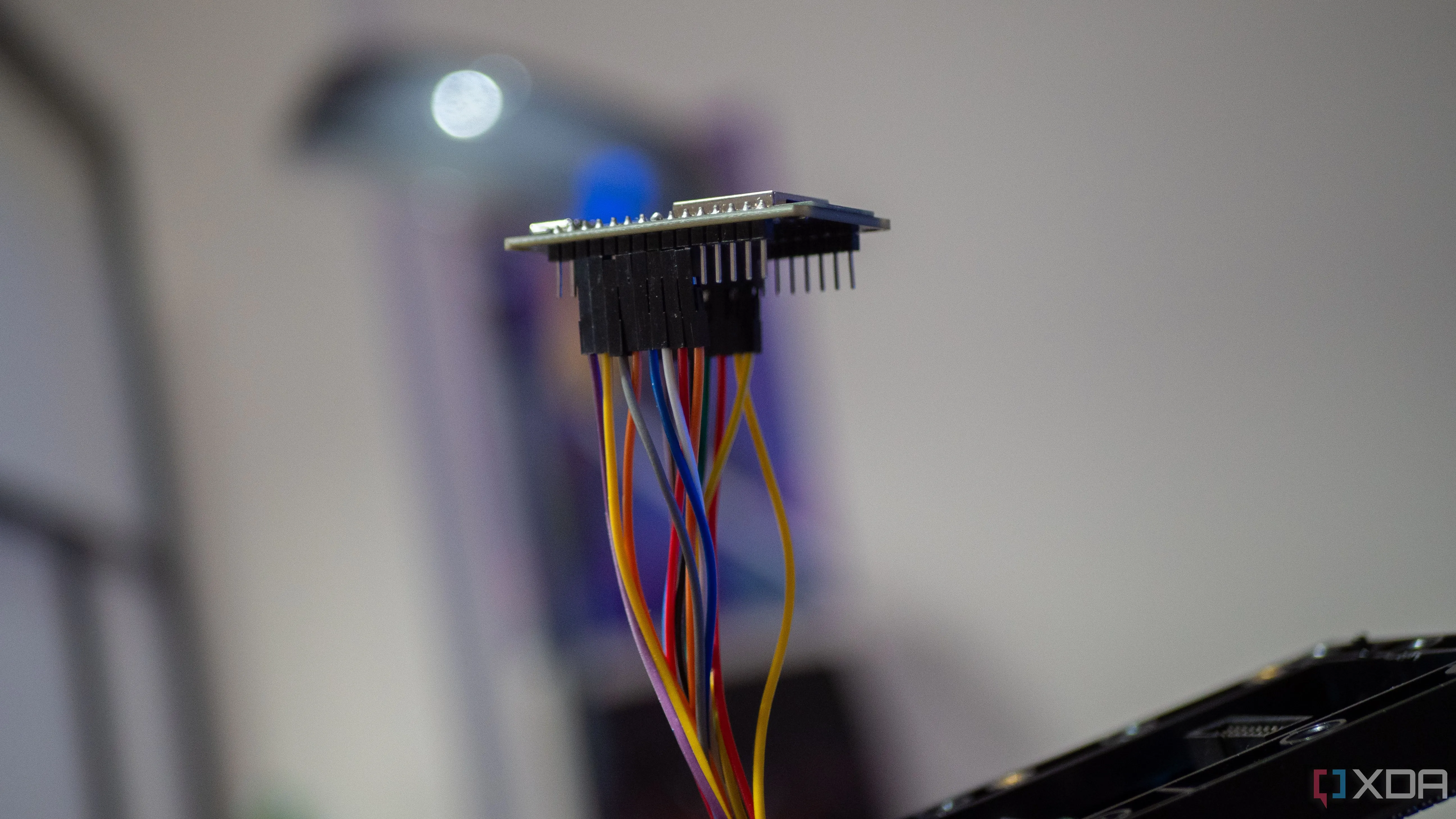 ESP32 được kết nối với màn hình LED ma trận Waveshare 64x32