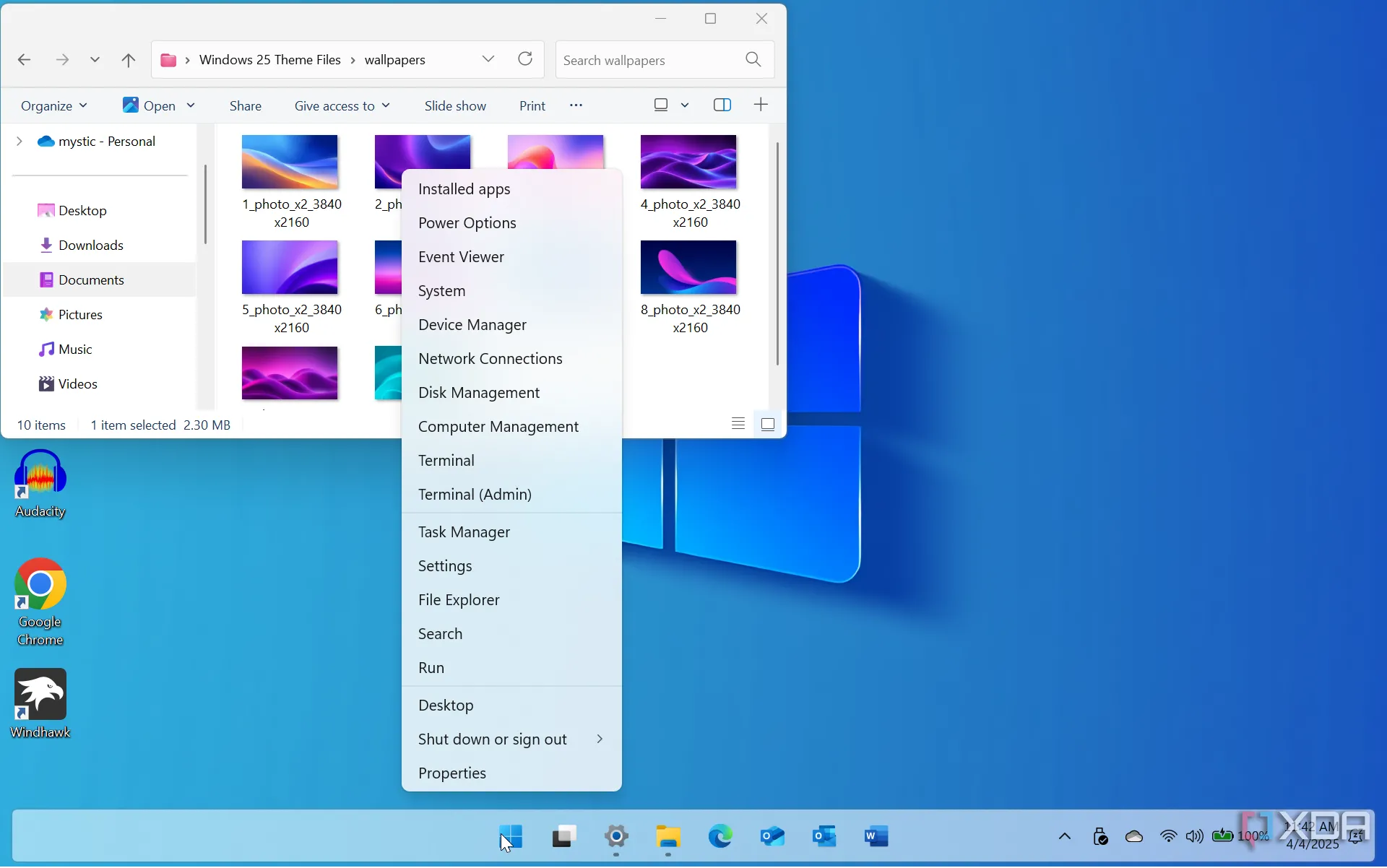 Giao diện menu người dùng nâng cao trong môi trường Windows 25 mod với Start menu được căn giữa