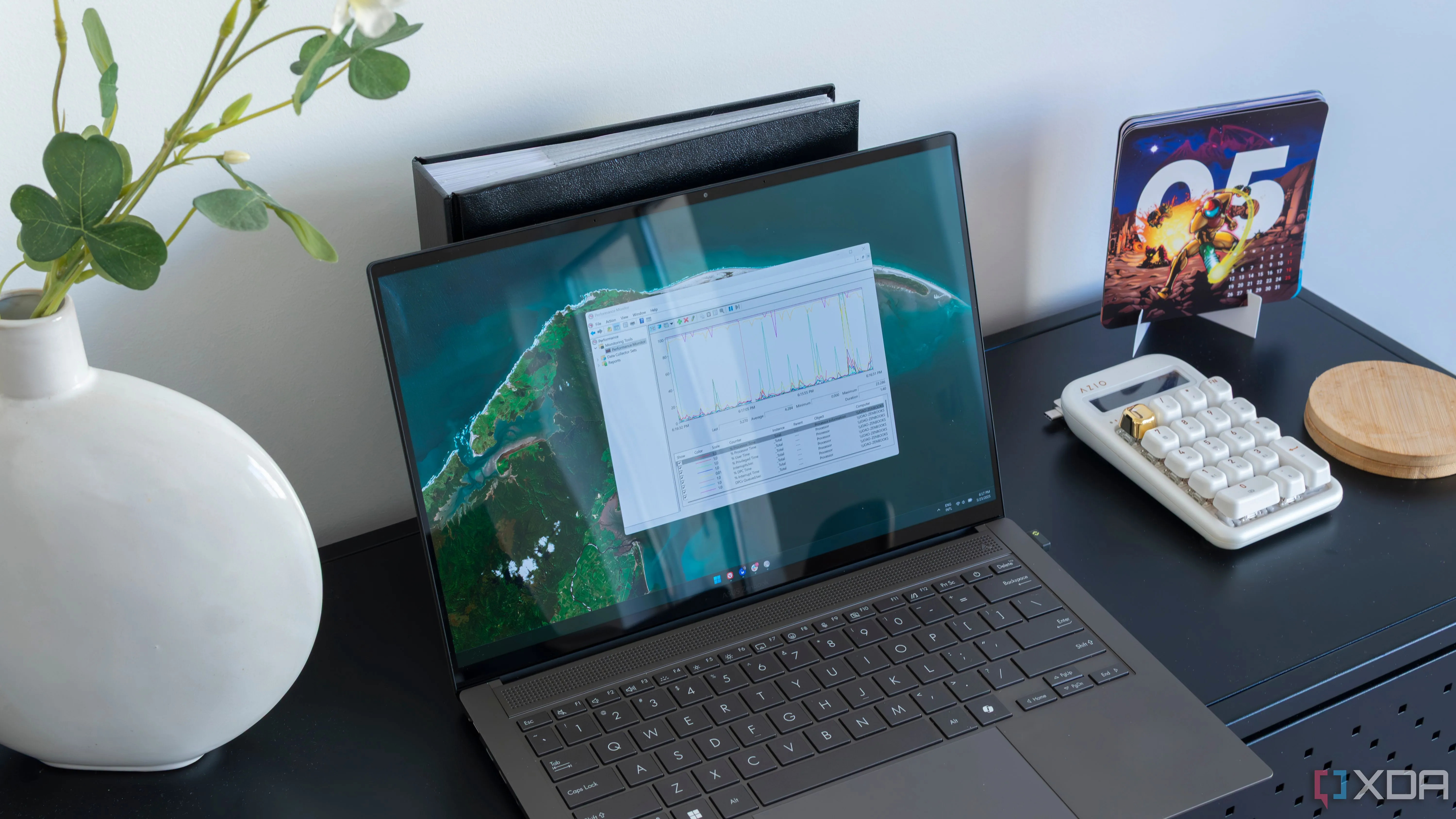 Giao diện Performance Monitor hiển thị mức độ sử dụng tài nguyên trên laptop chạy Windows 11, minh họa hiệu quả của Smart App Control