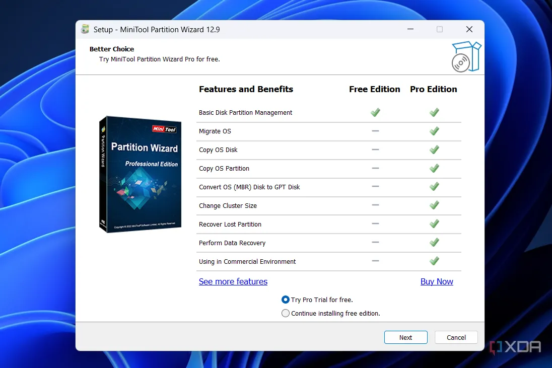 Giao diện so sánh tính năng MiniTool Partition Wizard phiên bản miễn phí và Pro