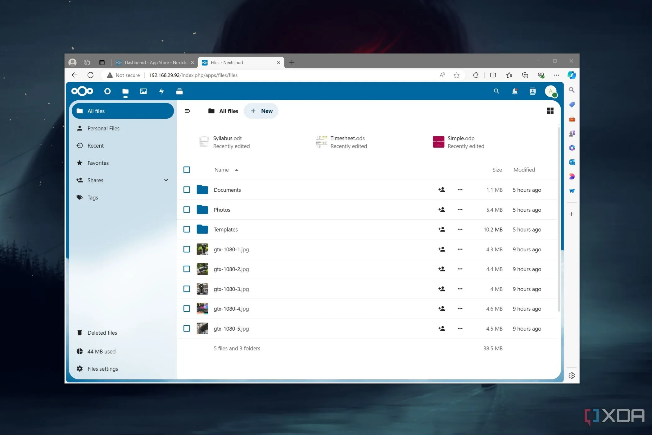 Giao diện tab Files của Nextcloud, minh họa khả năng chạy các ứng dụng như Nextcloud hiệu quả trên thiết bị cấu hình thấp bằng Docker.