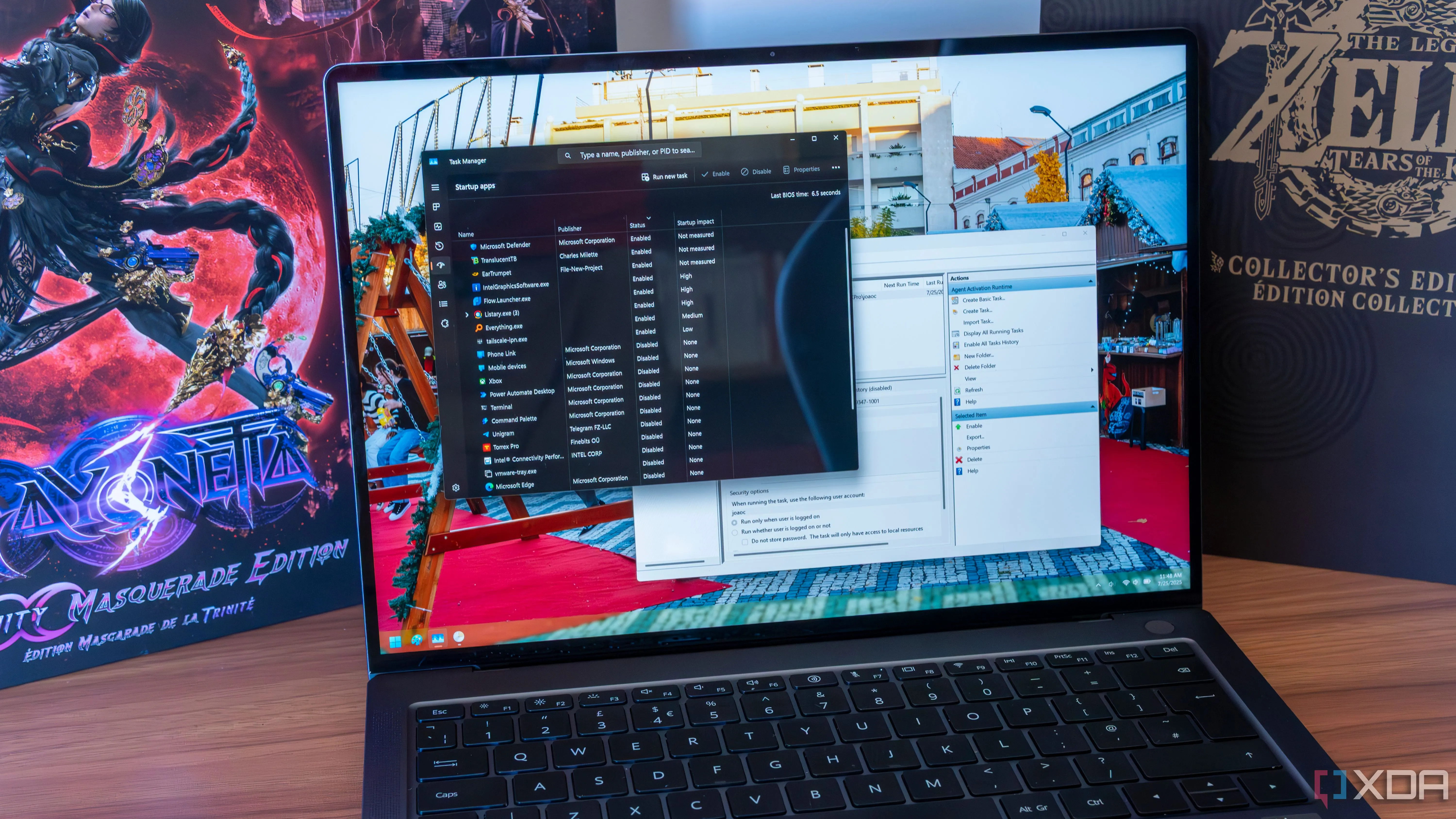 Giao diện Task Manager và Task Scheduler trên laptop Windows 11, minh họa quản lý tác vụ hệ thống sau khi khắc phục lỗi BSOD Easy Anti-Cheat