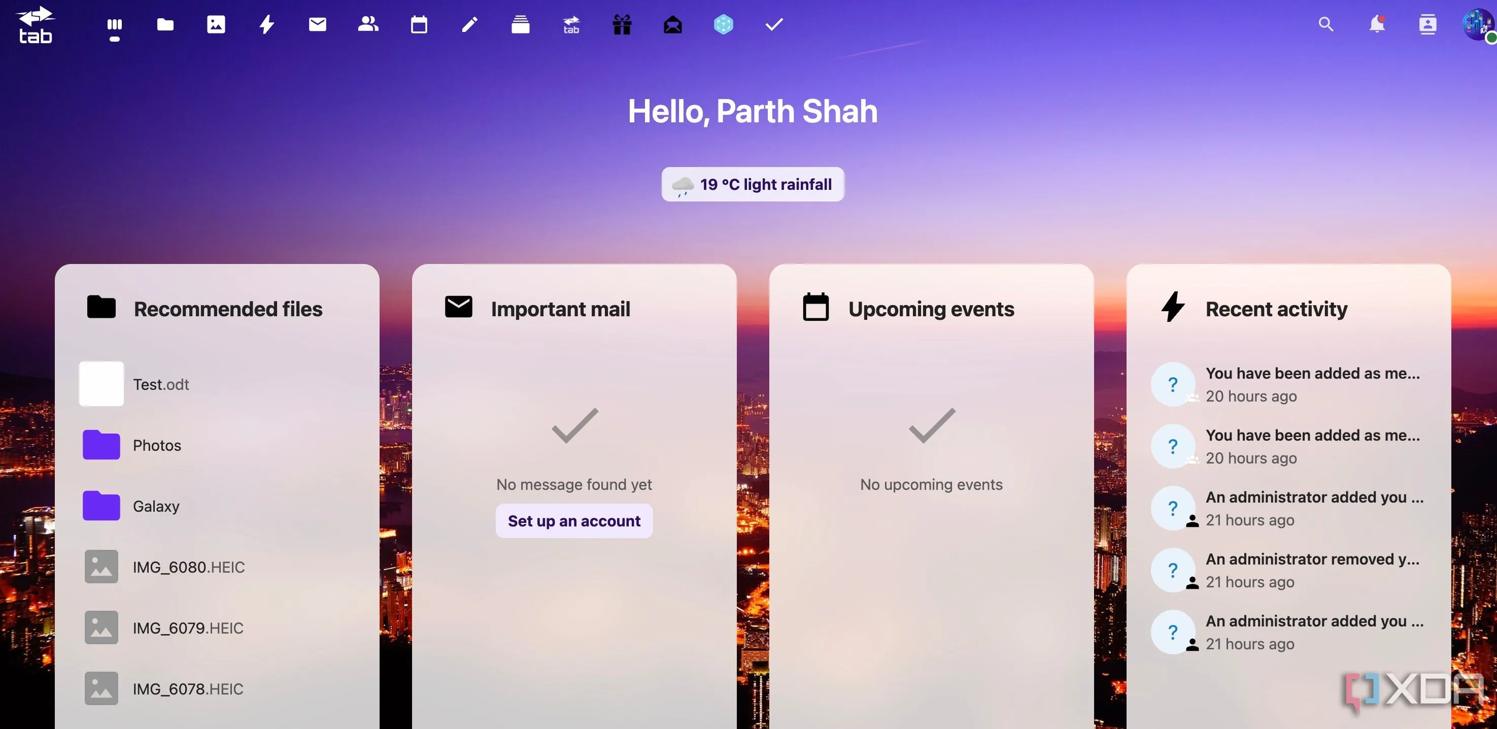 Giao diện trang chủ Nextcloud với các biểu tượng ứng dụng và thanh tìm kiếm, thể hiện khả năng tự host và kiểm soát dữ liệu cá nhân.