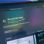 Giao diện ứng dụng Microsoft Copilot trên cửa hàng Microsoft Store, thể hiện sự tích hợp AI vào Windows 11