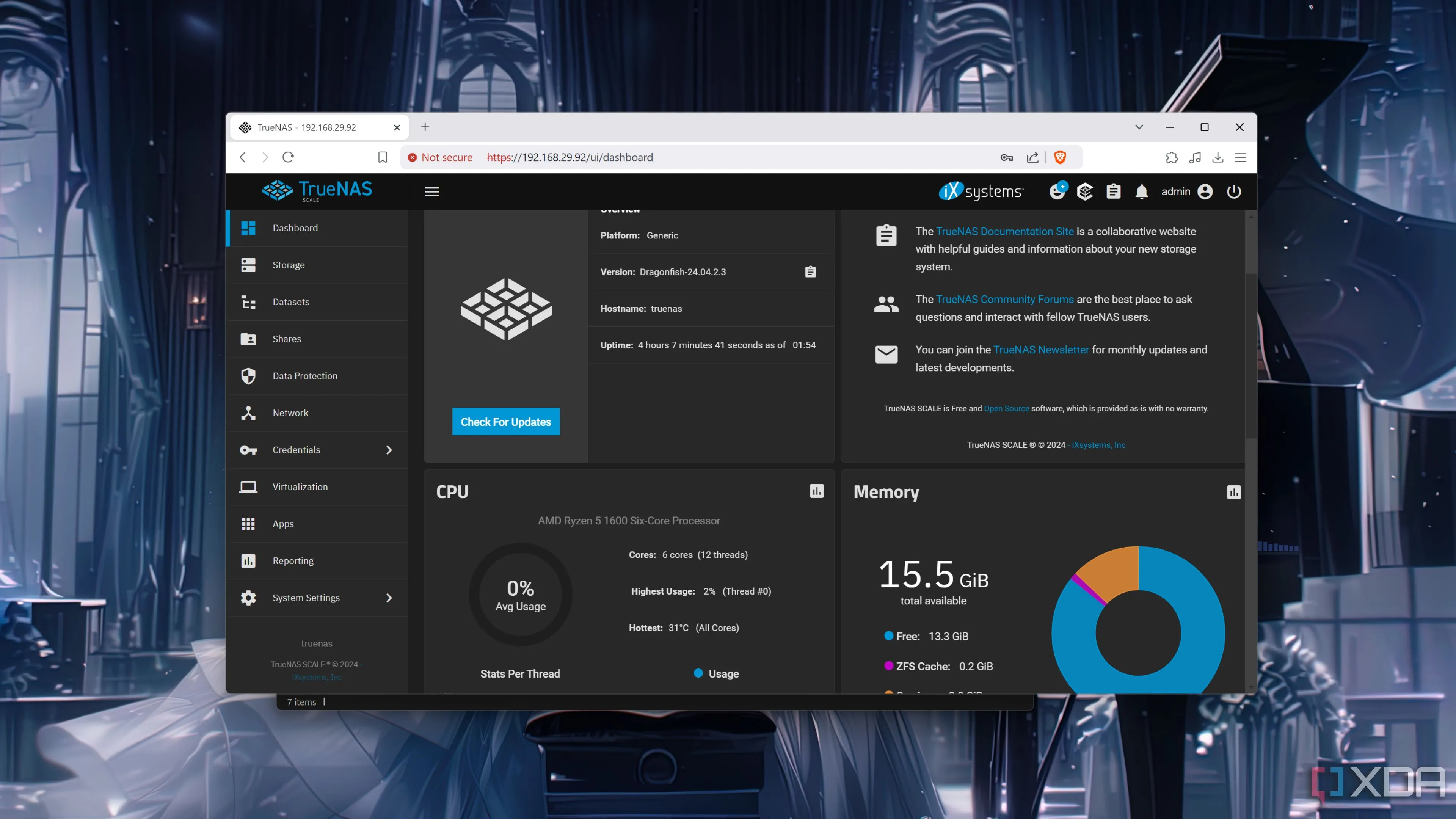 Giao diện web TrueNAS Scale trên trình duyệt Brave, hiển thị cấu hình hệ thống và các dịch vụ tự lưu trữ.