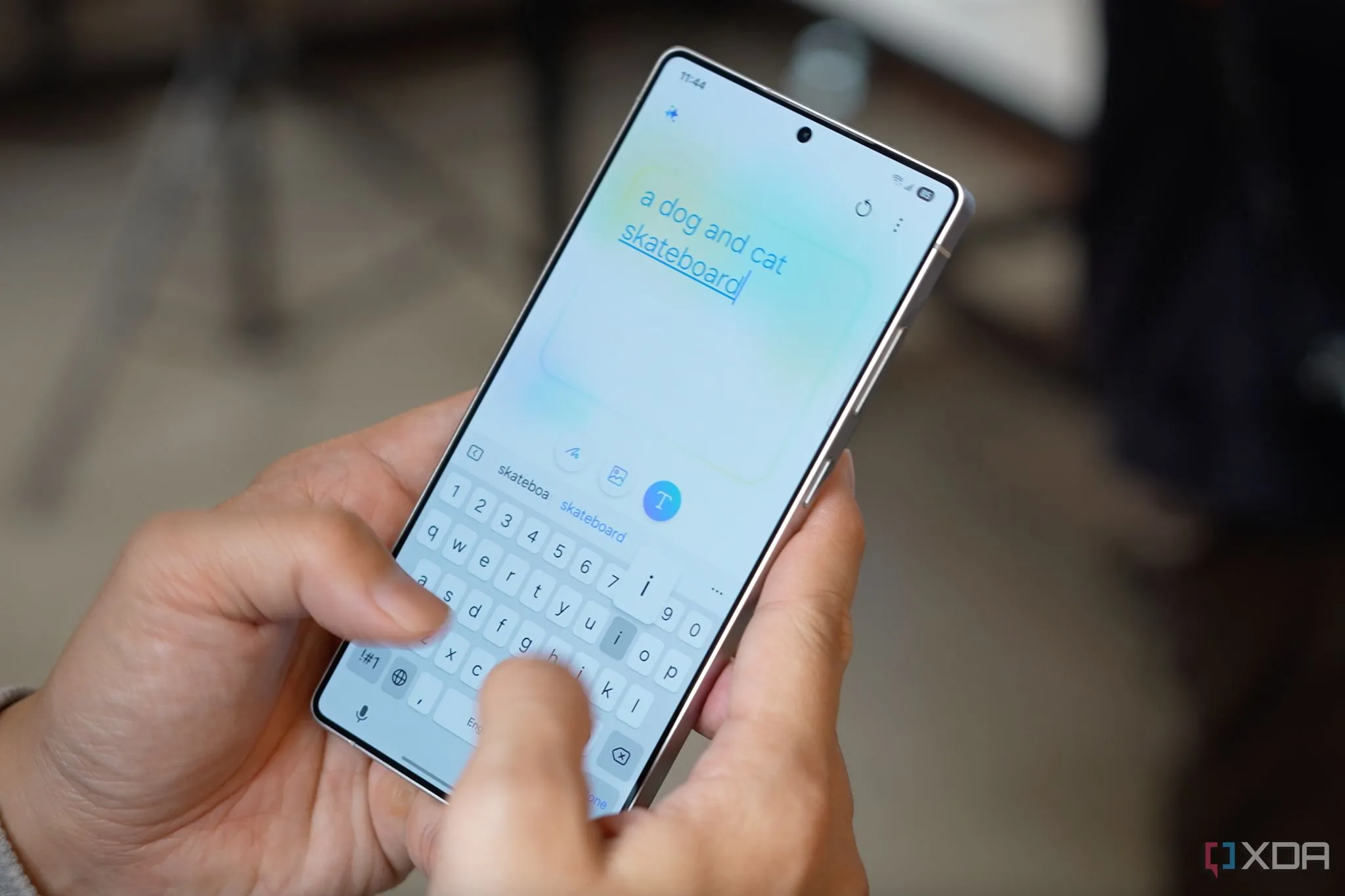 Góc nhìn cận cảnh màn hình và S Pen của Galaxy S25 Ultra, tối ưu cho công việc và giải trí