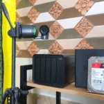 Hệ thống giám sát với camera Obsbot và thiết bị NAS TerraMaster, minh họa cho việc ổ cứng HDD phù hợp với ghi dữ liệu liên tục