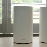 Hệ thống Wi-Fi Mesh TP-Link Deco BE85 với một node chính và một node phụ, minh họa cấu hình mạng Mesh