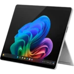 Hình ảnh Microsoft Surface Pro 11 với thiết kế mỏng nhẹ và màn hình hiển thị sắc nét, thể hiện sự kết hợp hoàn hảo giữa máy tính bảng và laptop.
