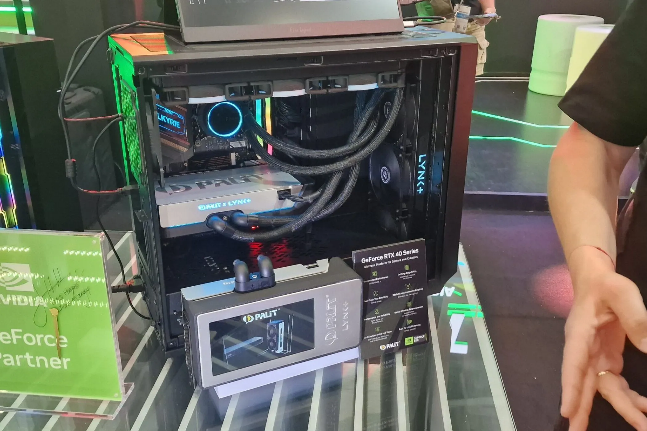 Hình ảnh minh họa card đồ họa Nvidia RTX 4090, dòng sản phẩm đang gặp sự cố driver