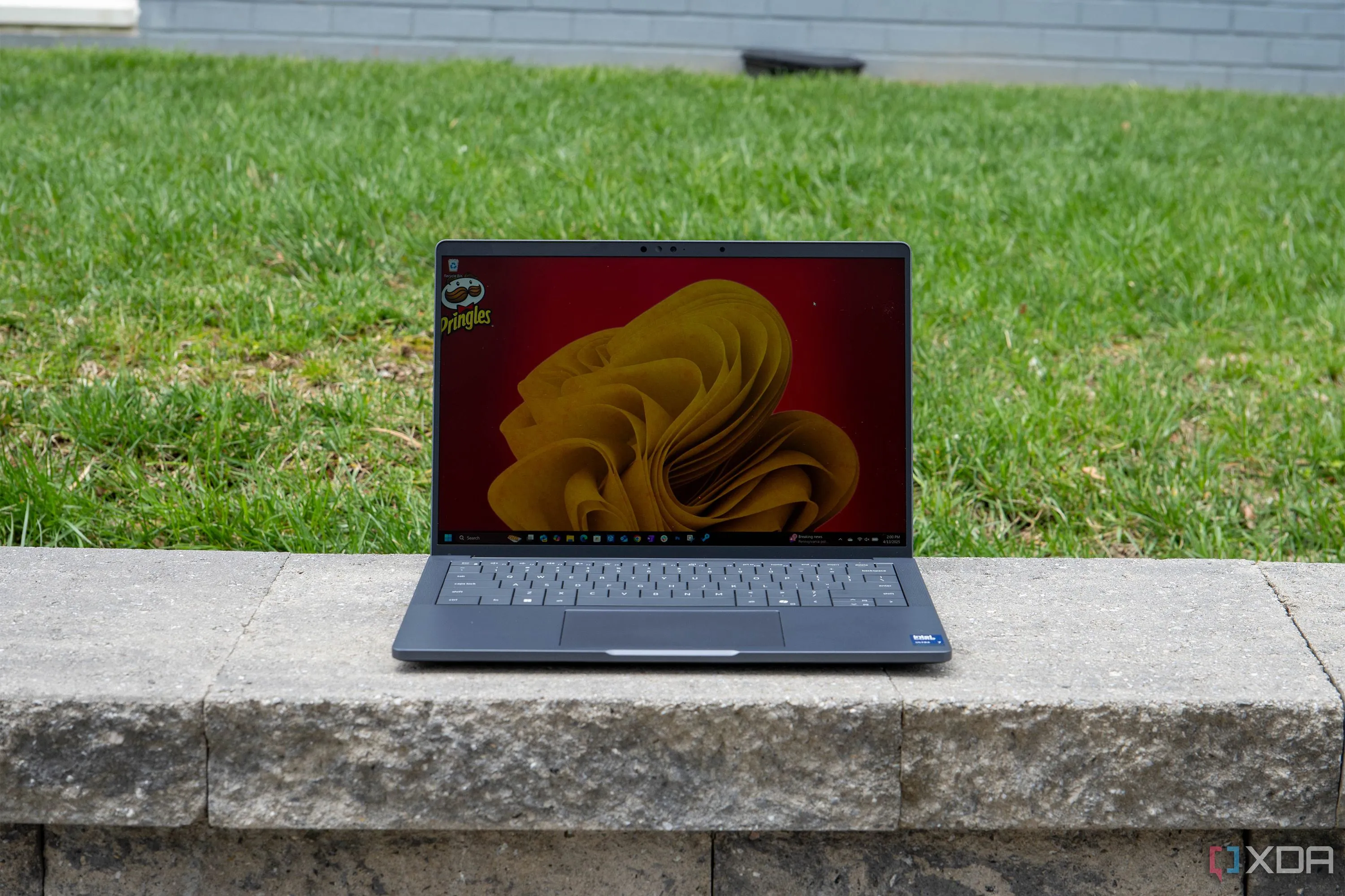 Laptop Dell Pro 14 Premium thể hiện sức mạnh hiệu năng từ vi xử lý Intel Lunar Lake