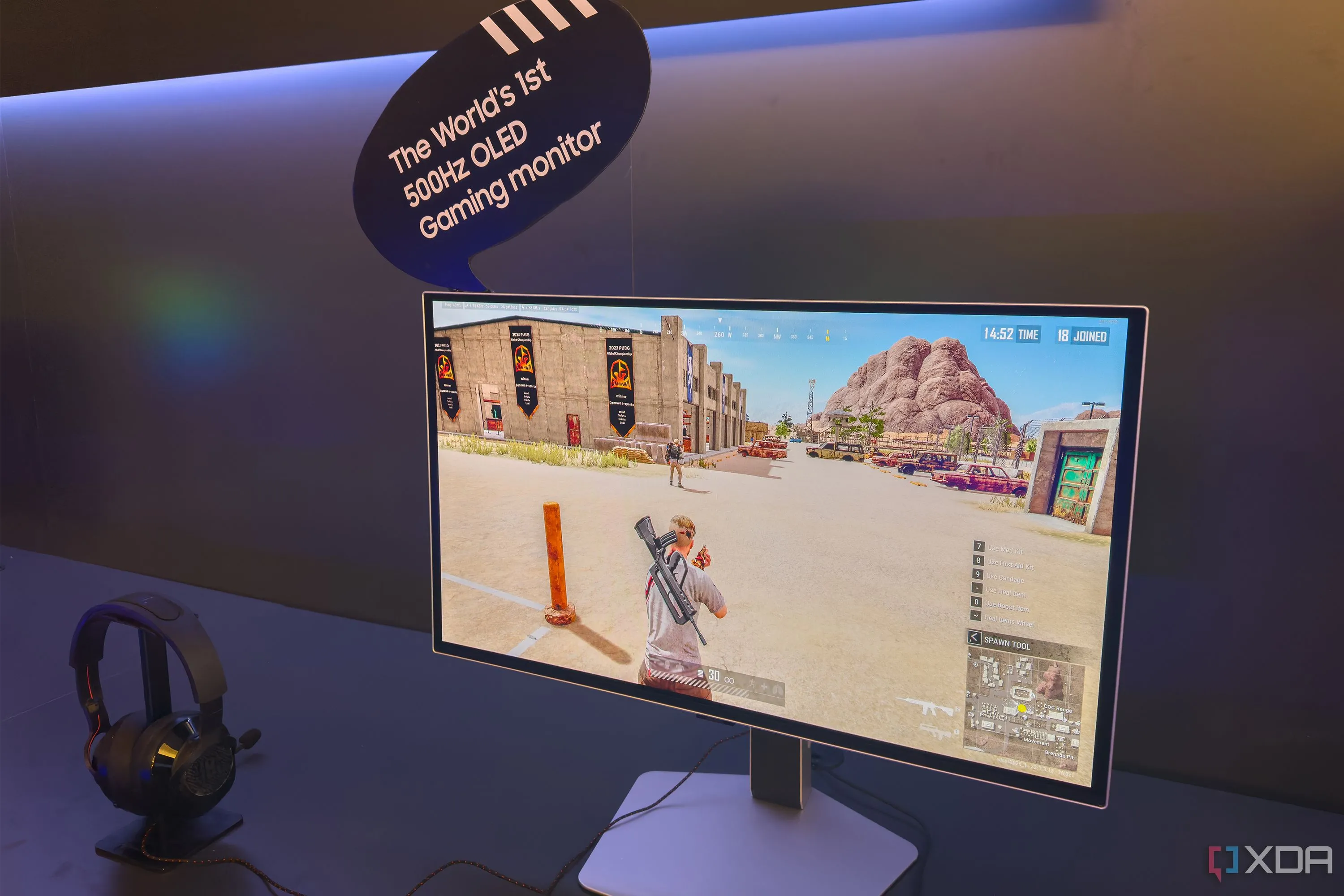Màn hình gaming Samsung Odyssey QD-OLED G6 27 inch hiển thị hình ảnh sống động.