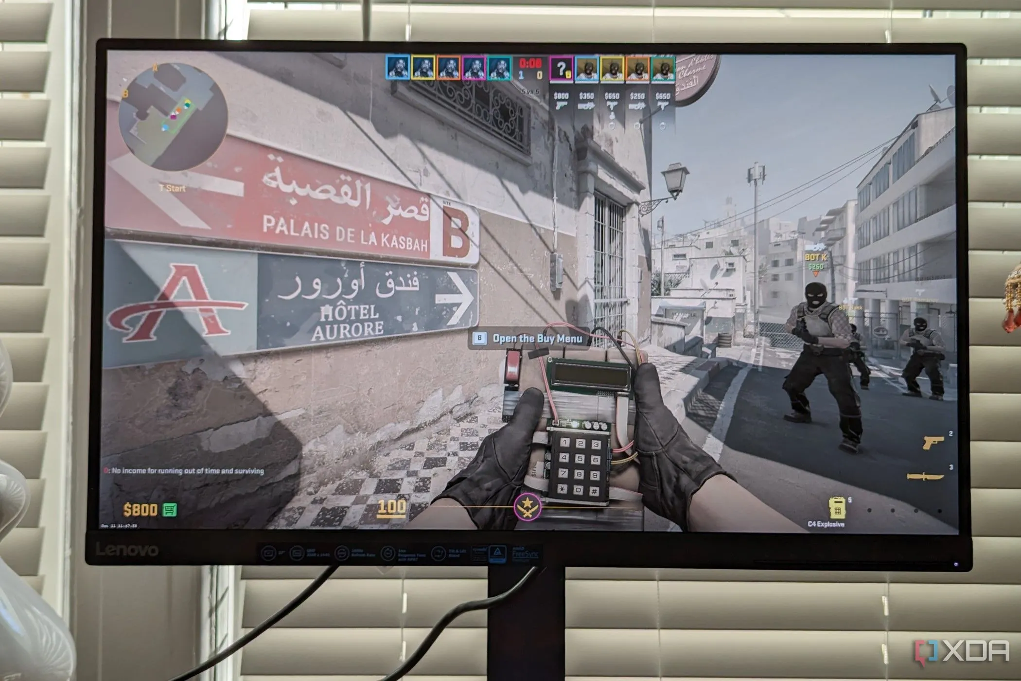 Màn hình hiển thị game Counter-Strike 2 mượt mà trên hệ thống sử dụng CPU AMD Ryzen 7 7800X3D.