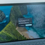 Màn hình máy tính bảng Windows 11 hiển thị lời nhắc cấp quyền quản trị cho ứng dụng