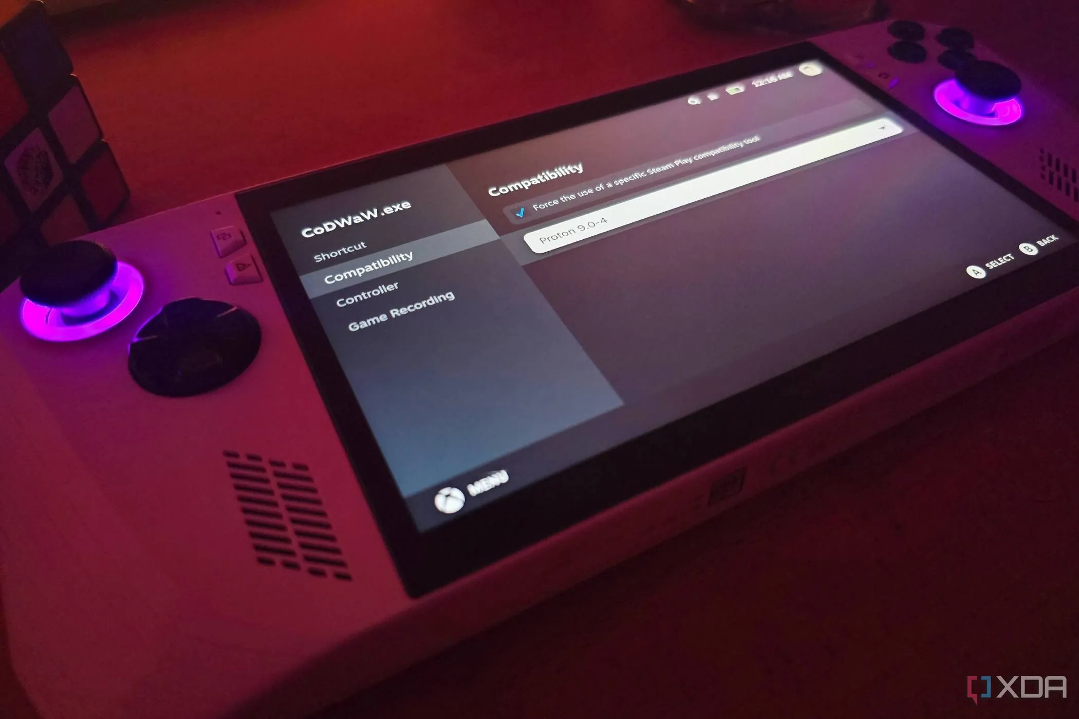 Menu tùy chọn phiên bản Proton để chạy game Windows trên ROG Ally với SteamOS