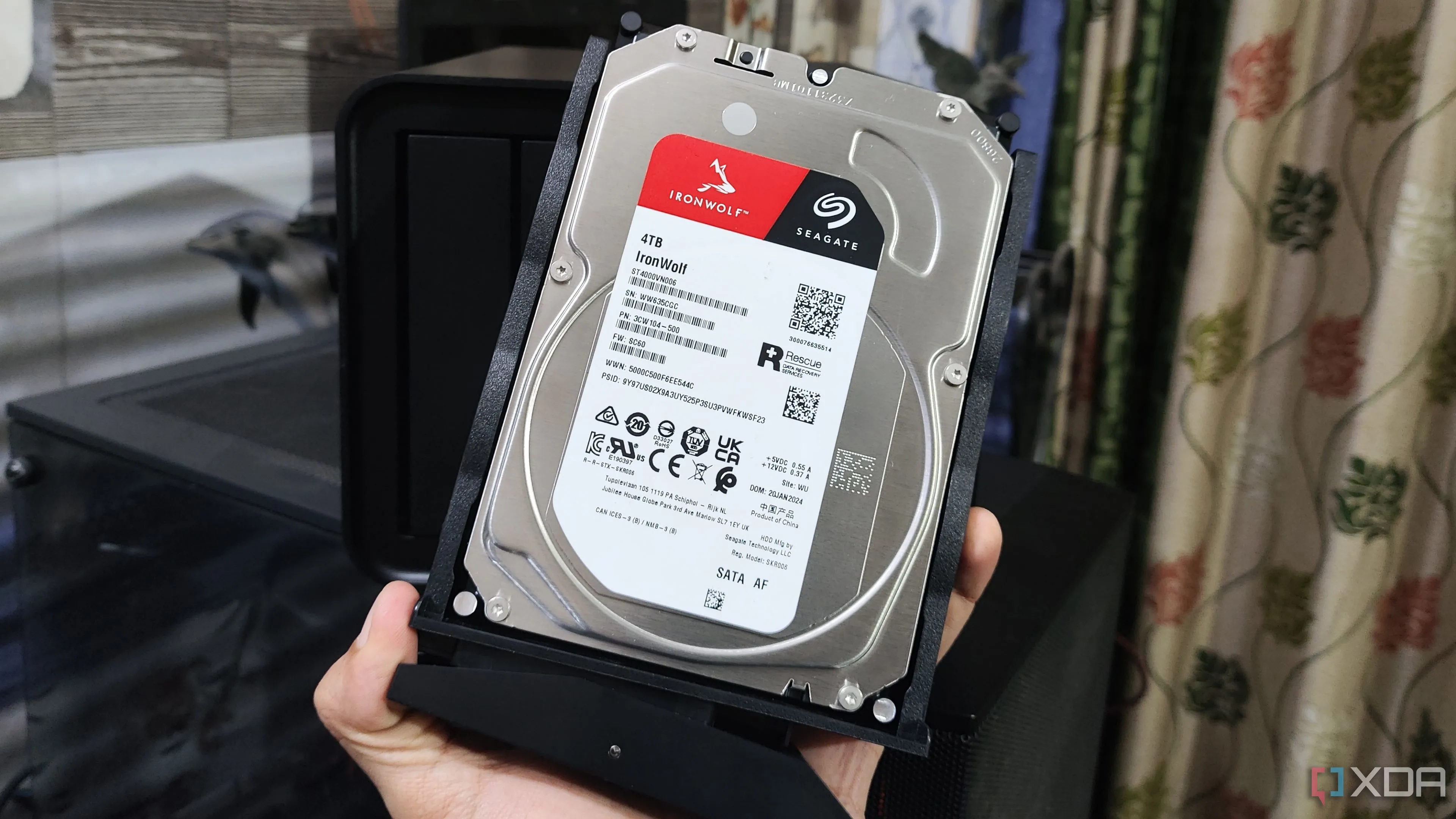 Ổ cứng HDD Seagate cho thấy giới hạn về tốc độ so với SSD trong các tác vụ hiện đại