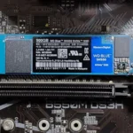 Ổ cứng SSD NVMe WD Blue SN550 Gen3 trên bo mạch chủ