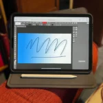 Photopea hoạt động mượt mà trên iPad Pro với Apple Pencil, minh chứng tính linh hoạt nền tảng web