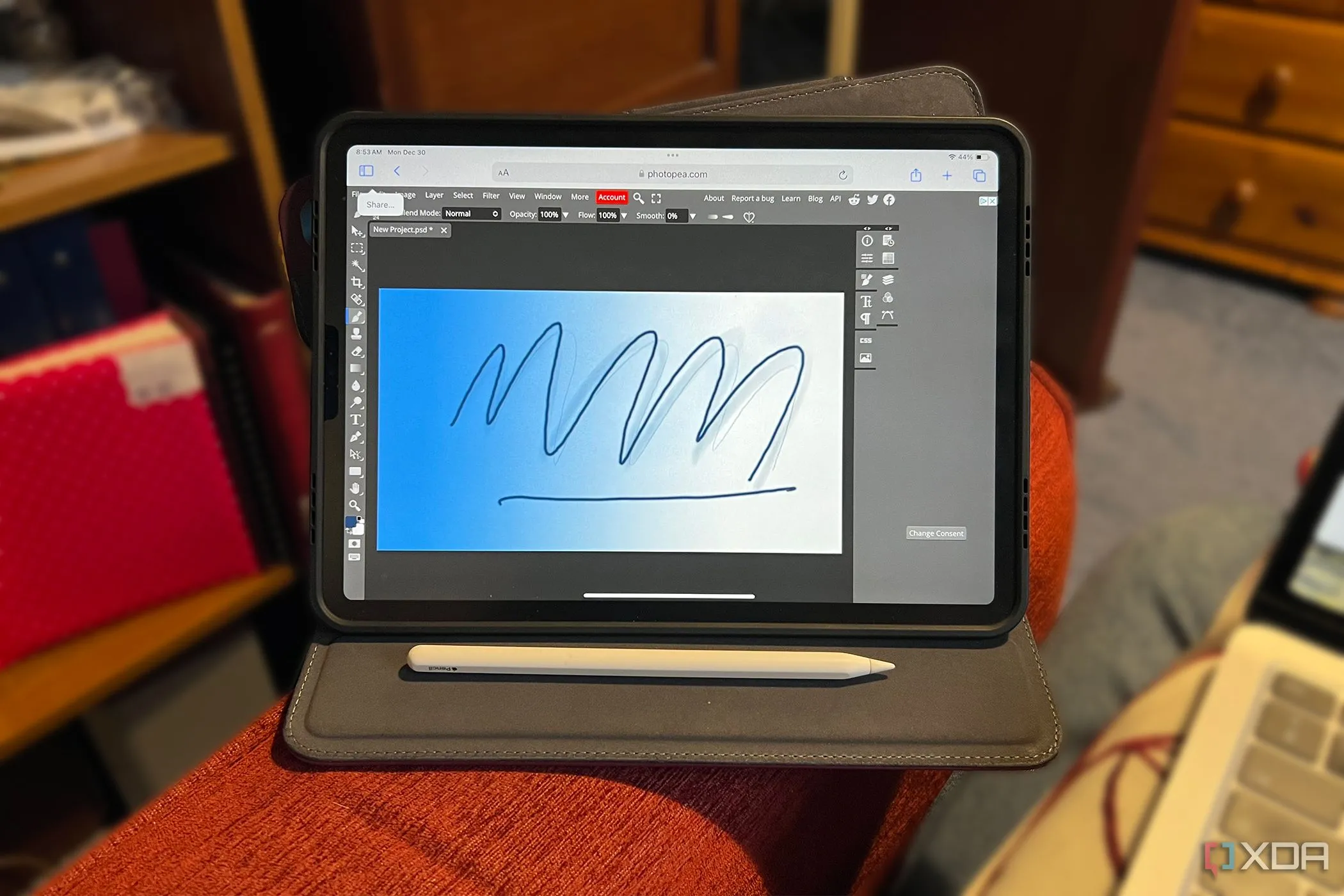 Photopea hoạt động mượt mà trên iPad Pro với Apple Pencil, minh chứng tính linh hoạt nền tảng web