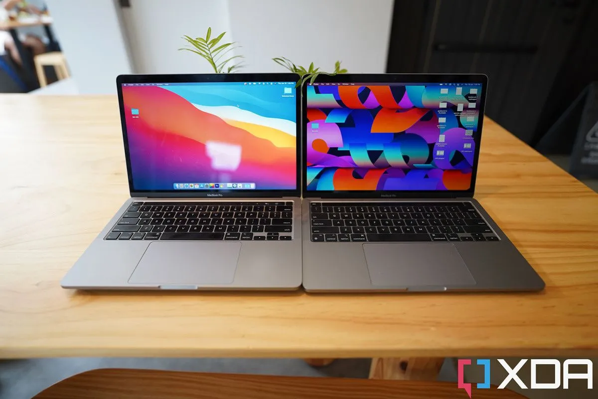 So sánh MacBook Pro 13 inch 2020 chip Intel và MacBook Pro 13 inch 2022 chip M2 của Apple Silicon