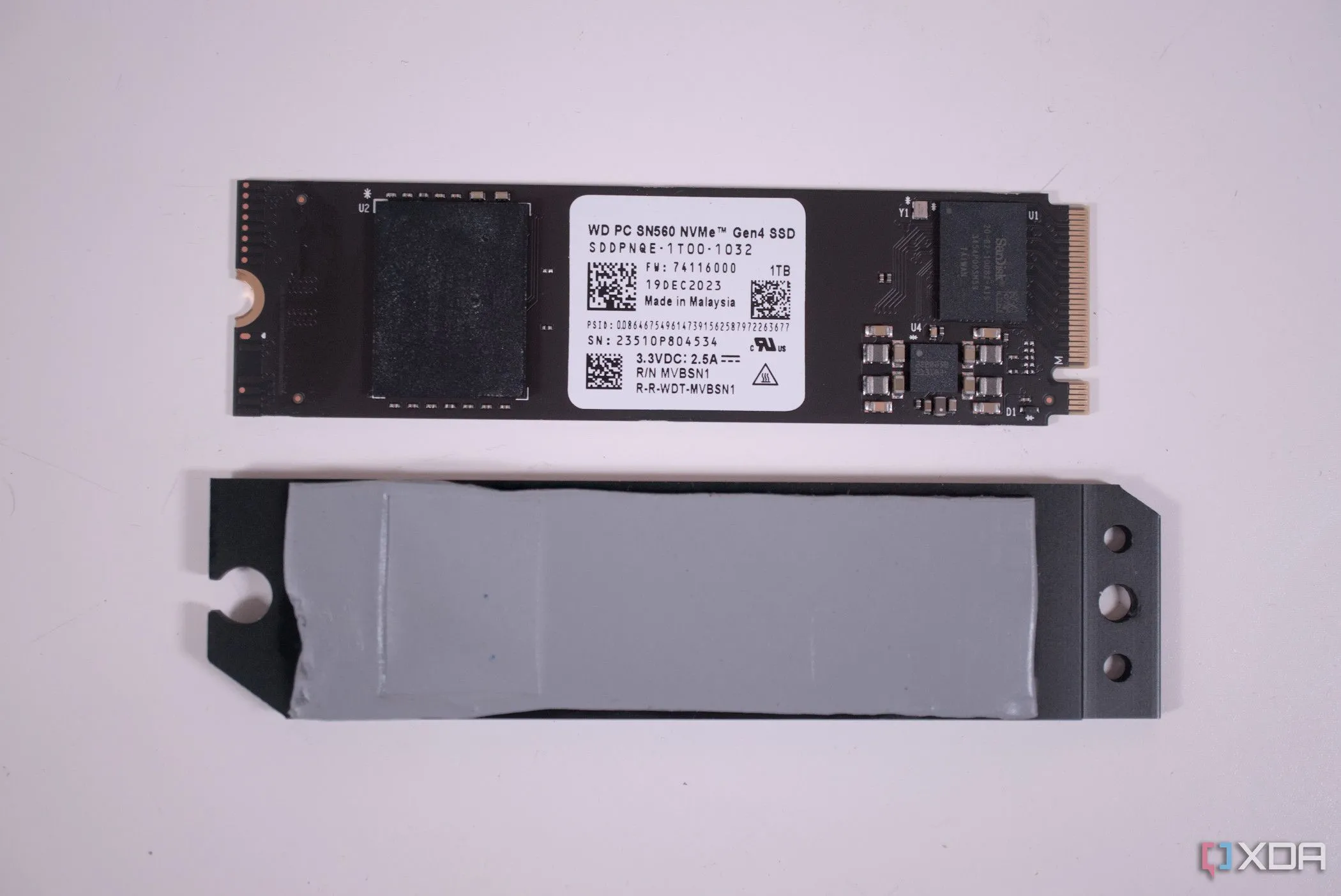Tản nhiệt chuyên dụng cho ổ cứng SSD M.2 trên hệ thống MSI Cub NUC