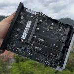 Thiết bị NAS TerraMaster F8 SSD Plus với hai ổ SSD PCIe 3.0 được lắp, minh họa ứng dụng NVMe cache trong hệ thống server và NAS.