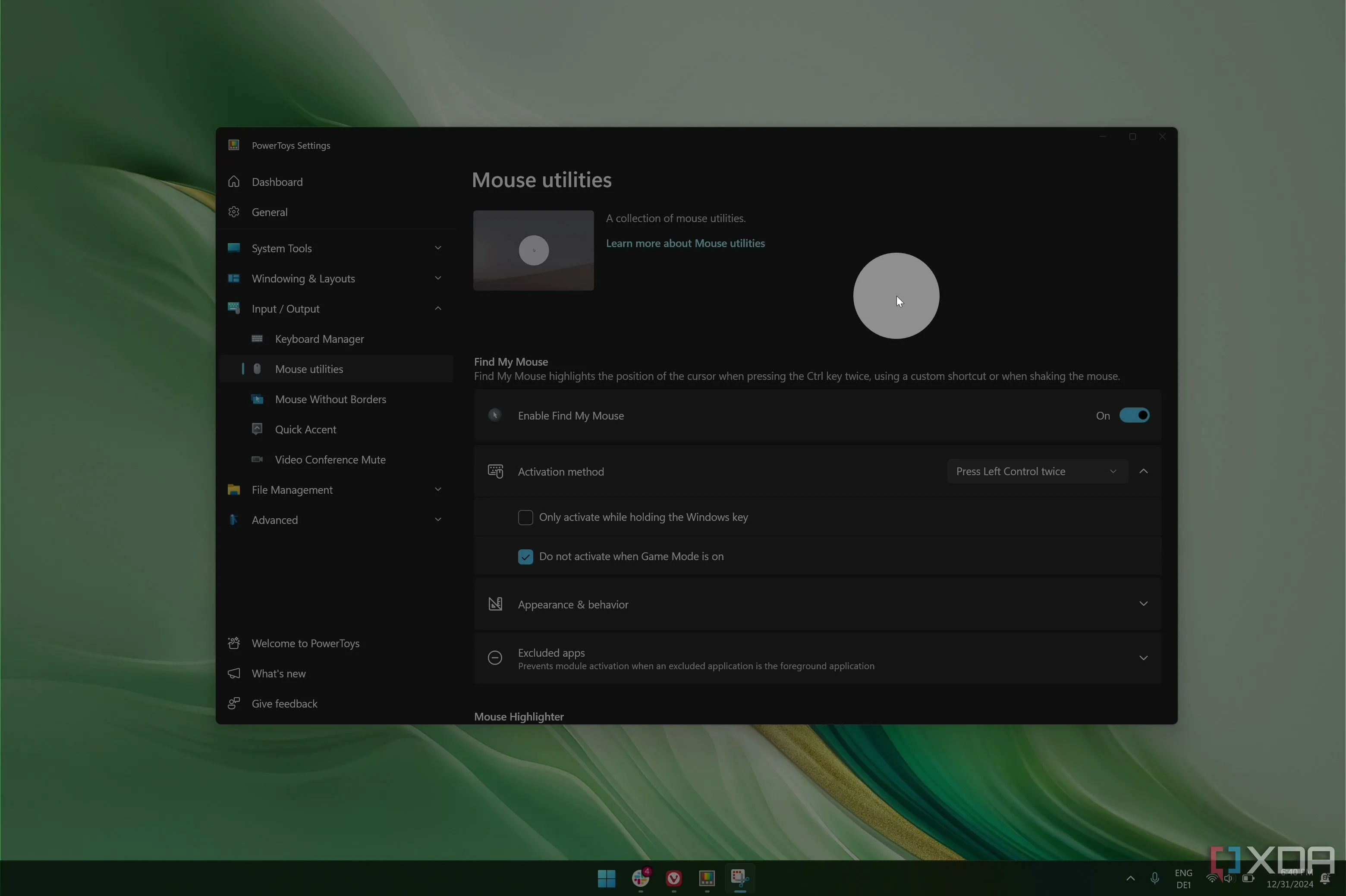 Tính năng Find My Mouse của PowerToys làm nổi bật con trỏ chuột trên màn hình Windows 11.