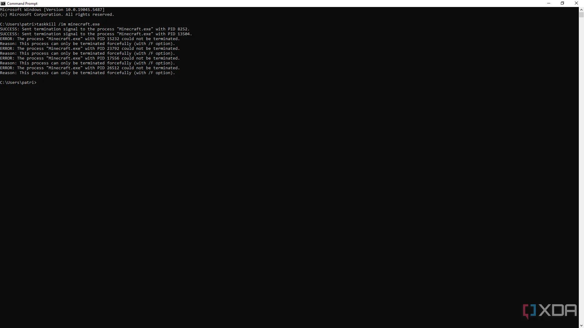 Ví dụ sử dụng lệnh taskkill để tắt một tiến trình cụ thể trong Command Prompt, minh họa cú pháp và kết quả