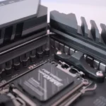 VRM và tản nhiệt của bo mạch chủ ASUS ROG Crosshair X670E Hero
